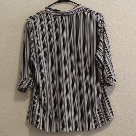 PALOMA CARMIN CASUAL BLACK AND WHITE BLOUSE SIZE S - Picture 3 of 3